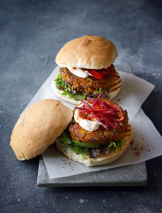 Εσύ θα δοκιμάσεις αυτό το λαχταριστό vegetarian burger;