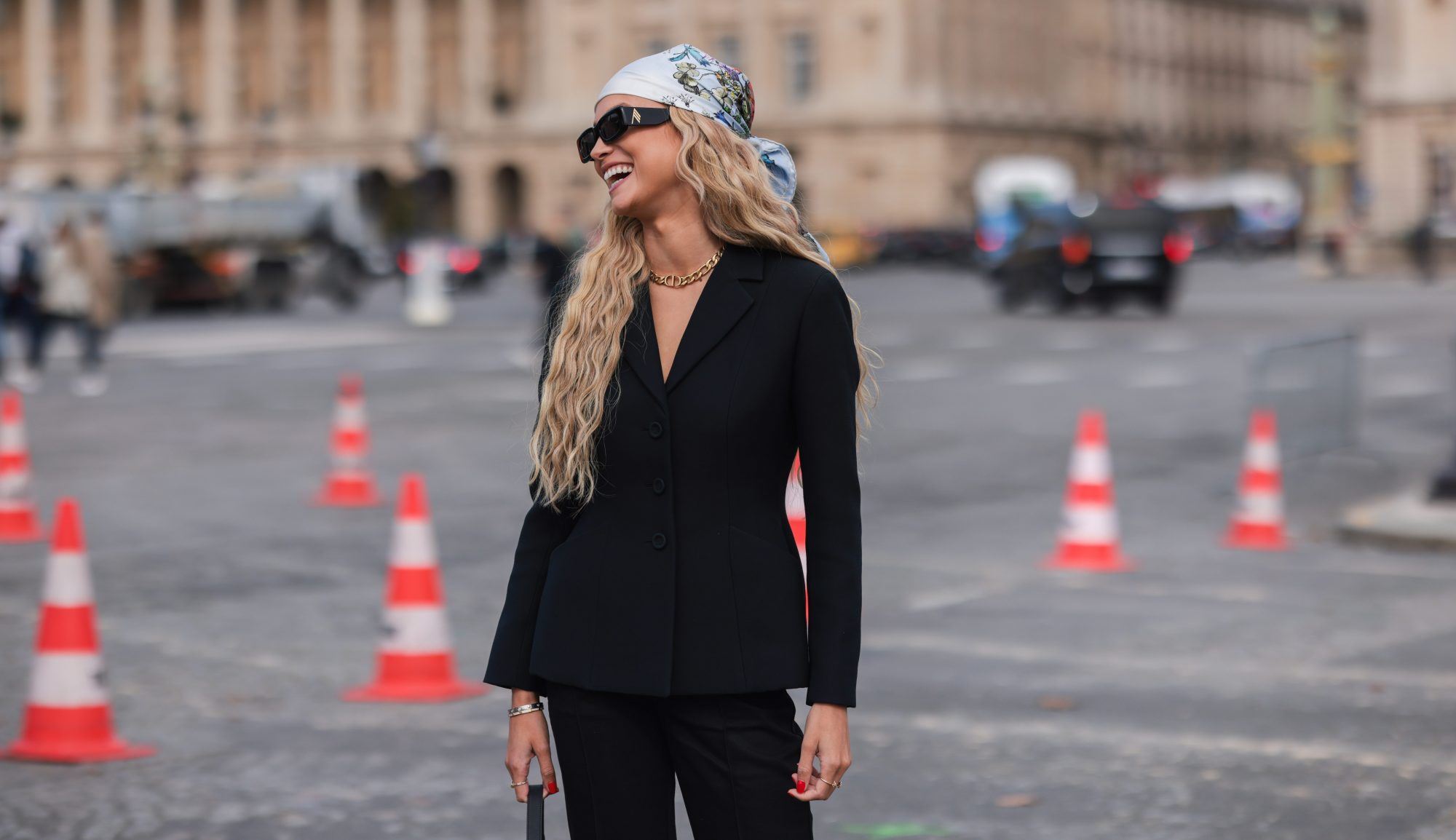 10 ολόφρεσκοι και απόλυτα on trend τρόποι να φορέσεις το κοστούμι αύριο (και όλο το μήνα) στο γραφείο