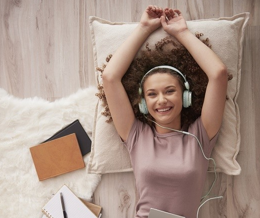 Κορονοϊός: Πόσο τελικά κινδυνεύουν οι νέοι;