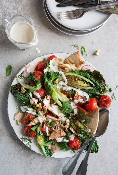 Μια νηστίσιμη σαλάτα με γίγαντες για το lunch break στο γραφείο