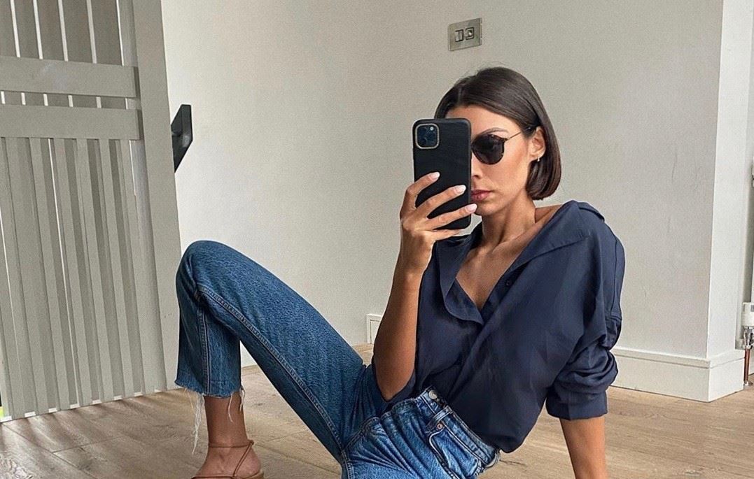 Βρήκαμε την πόζα που παίρνουν όλες στο Instagram για τέλειες φωτογραφίες