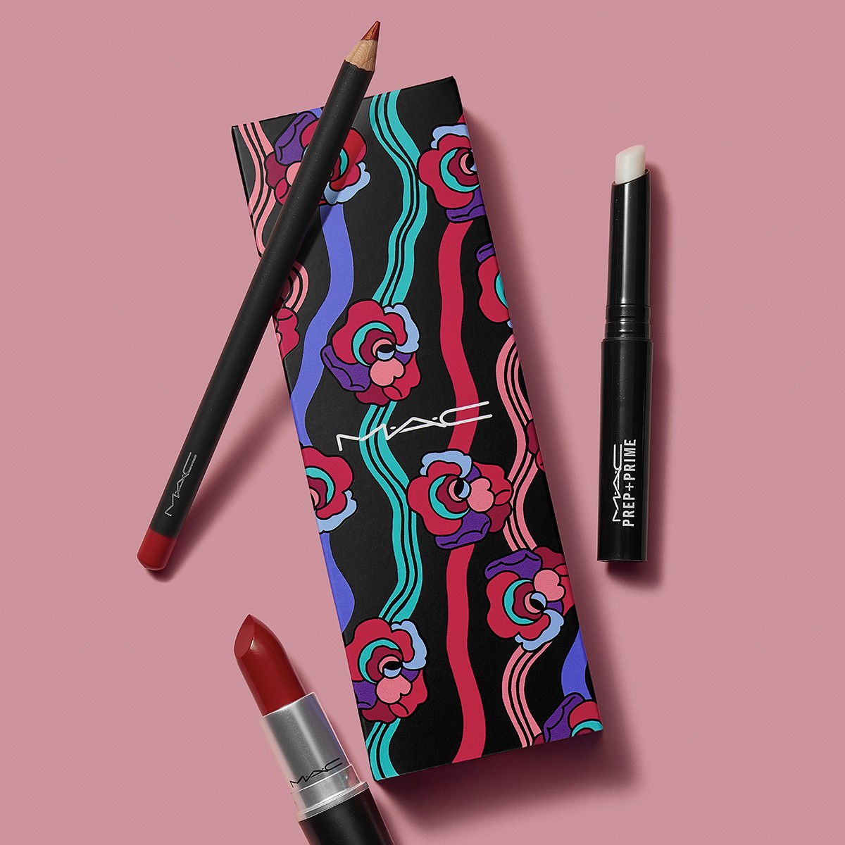 Like a Mom: Η νέα συλλεκτική συλλογή της MAC είναι αφιερωμένη σε όλες τις μαμάδες