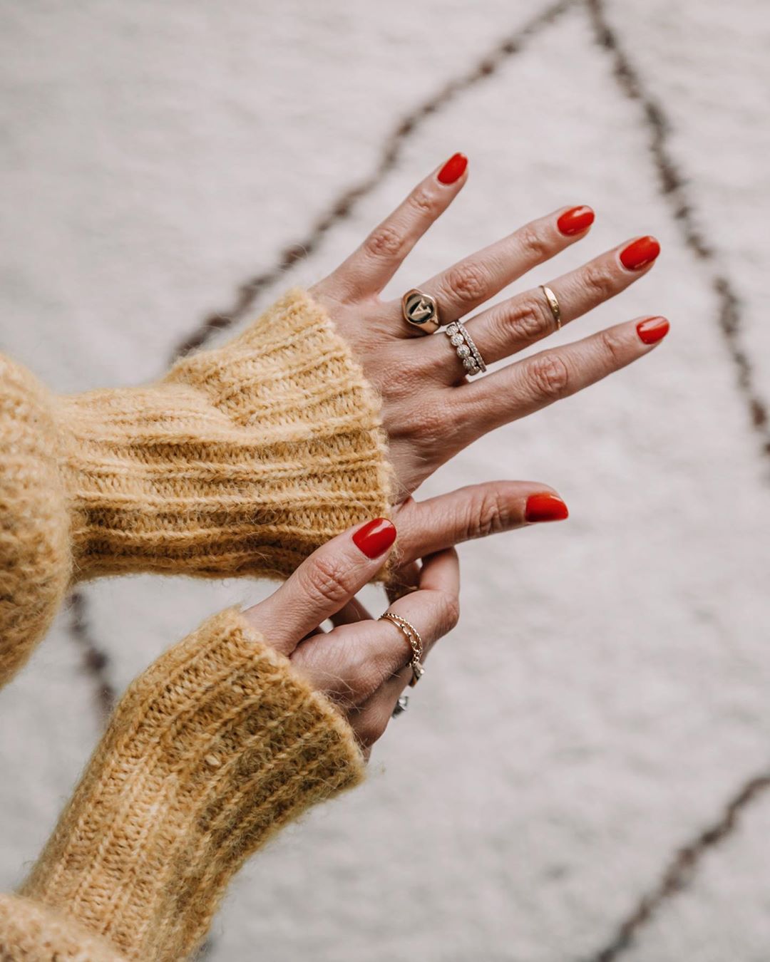 Είσαι minimal μέχρι το κόκαλο; Καιρός να το αποδείξεις και με το μανικιούρ σου (12+1 ιδέες που πρέπει να δεις τώρα!)