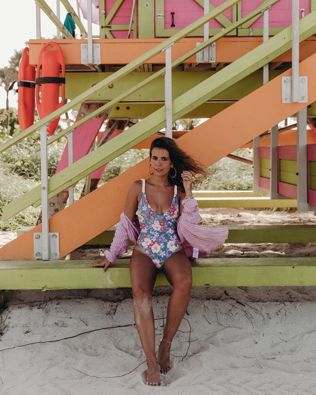 Beach Romance: Αν δεν αποχωρίζεσαι το girly στυλ ούτε στην παραλία πρέπει να δεις αυτά τα 12 μαγιό