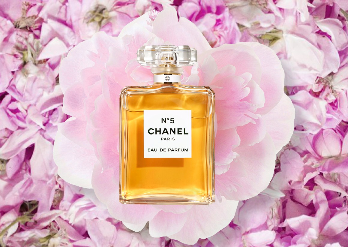 May Rose: Απόδραση στα ροζ λιβάδια της Νότιας Γαλλίας με τον οίκο Chanel