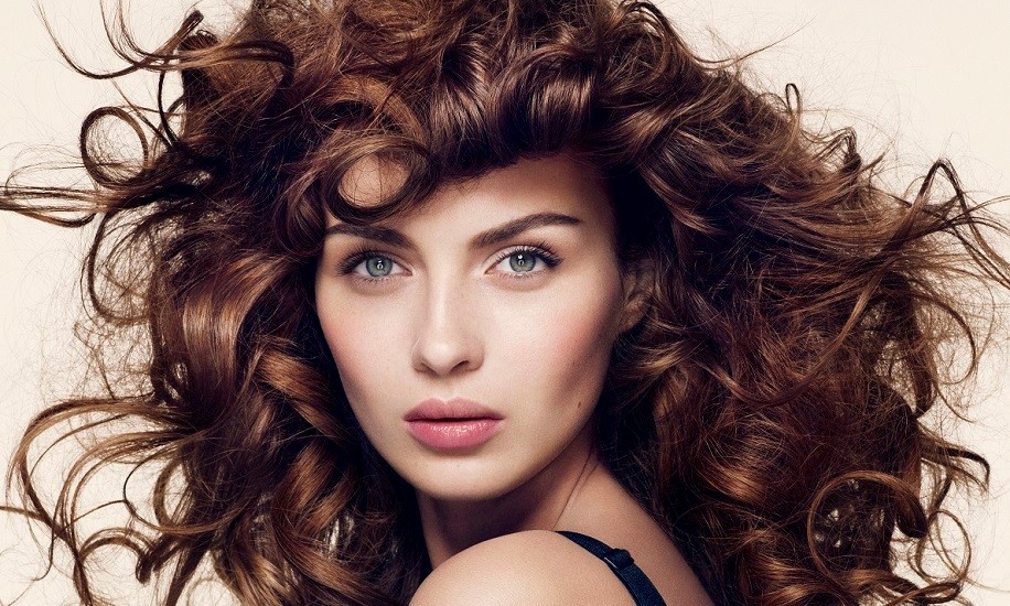 Η ανώδυνη θεραπεία για υγιή και πλούσια μαλλιά το καλοκαίρι