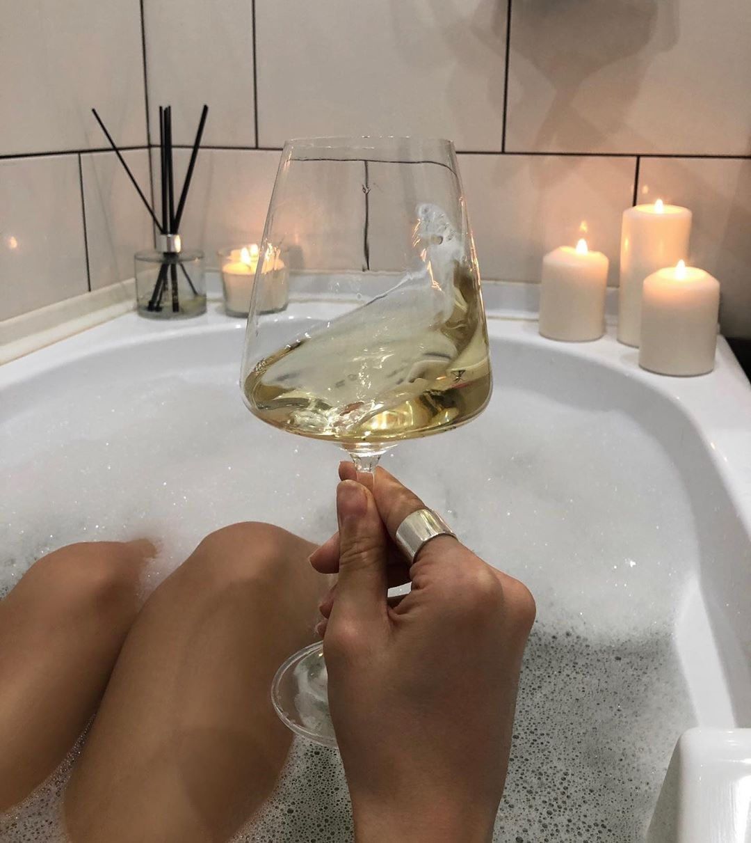 6 κεριά που θα προσθέσουν πόντους στη διακόσμηση του χώρου σου