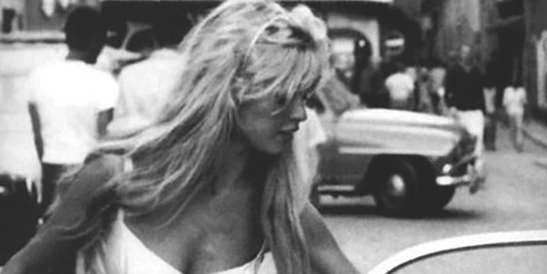 Get the look: Πώς θα αντιγράψεις σήμερα το στυλ της Brigitte Bardot;