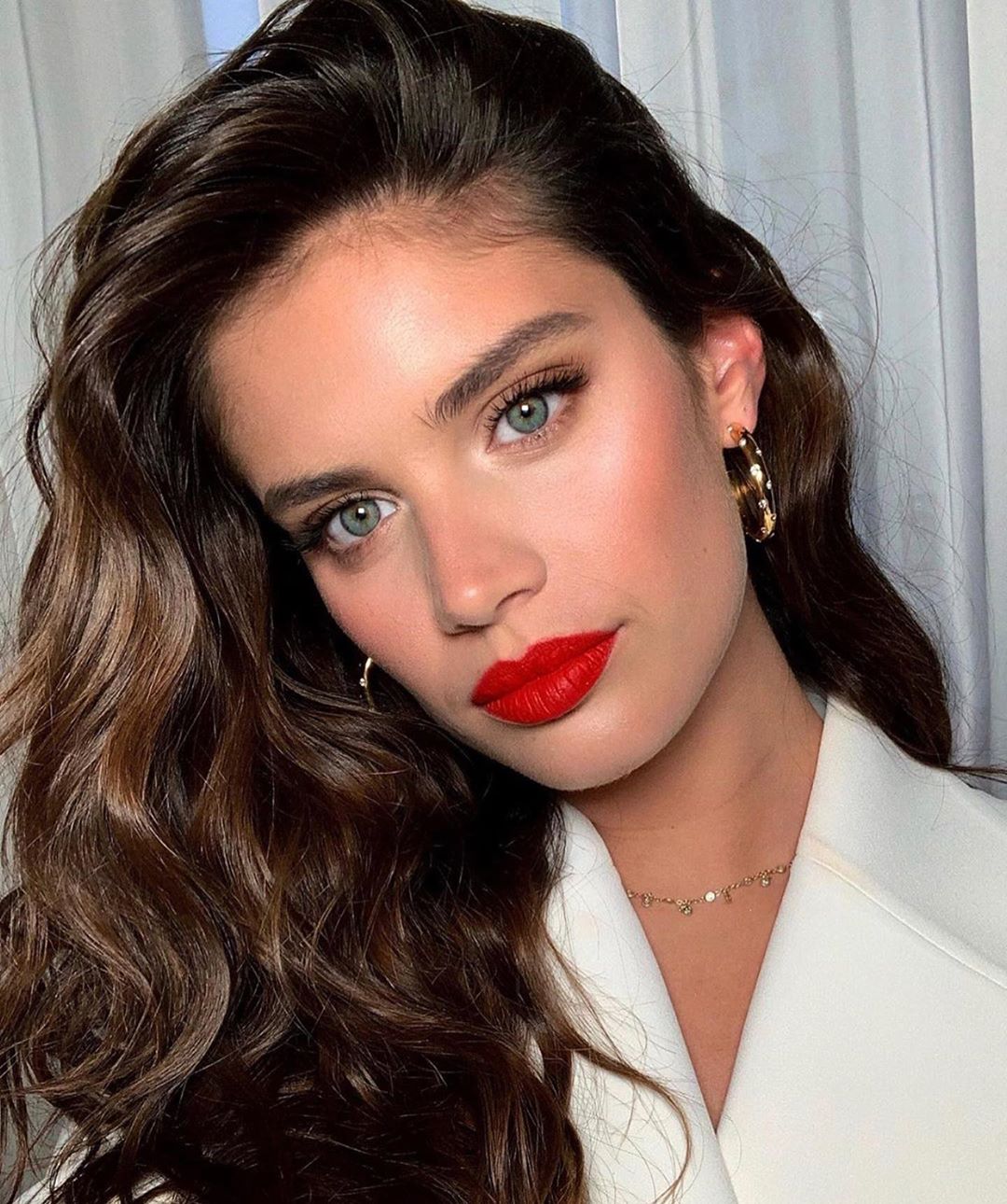 Top 5: Tα κόκκινα κραγιόν που «φοράμε» το καλοκαίρι