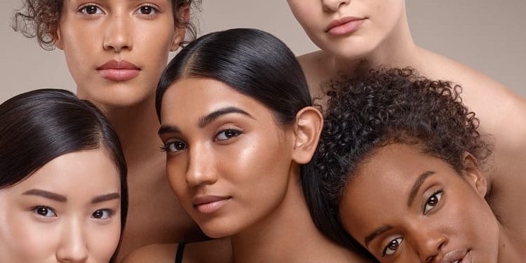 Το επίσημο ελληνικό e-shop της Bobbi Brown είναι γεγονός