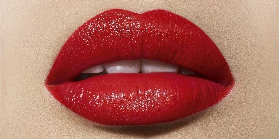 Υπάρχει ένα κόκκινο κραγιόν που ταιριάζει σε κάθε γυναίκα (δες ποιο είναι)