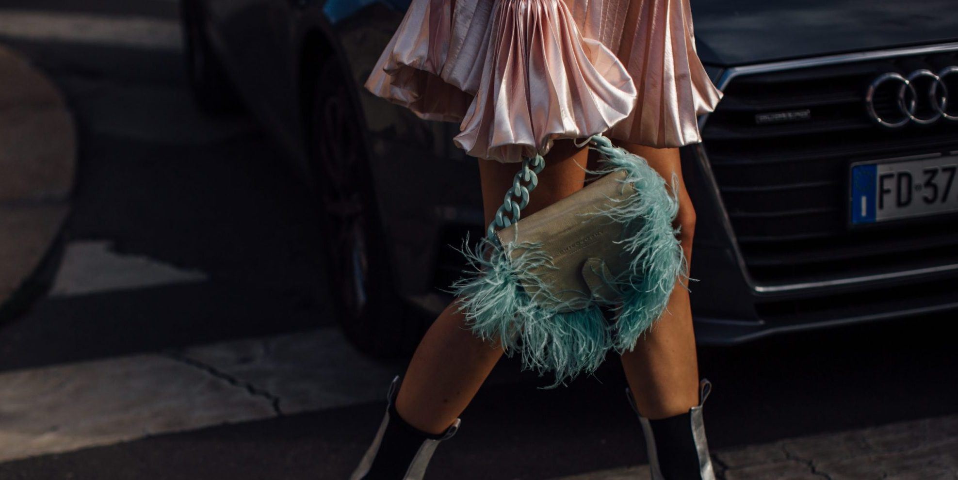 Trend Report: Τα αξεσουάρ που θα απογειώσουν τα street style του φθινοπώρου