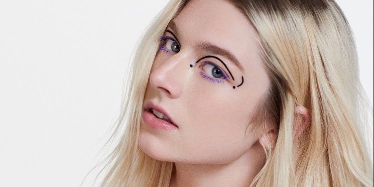 Hunter Schafer: Αυτός είναι ο λόγος που η πρωταγωνίστρια της τηλεοπτικής σειράς Euphoria έγινε το νέο πρόσωπο στο μακιγιάζ της Shiseido