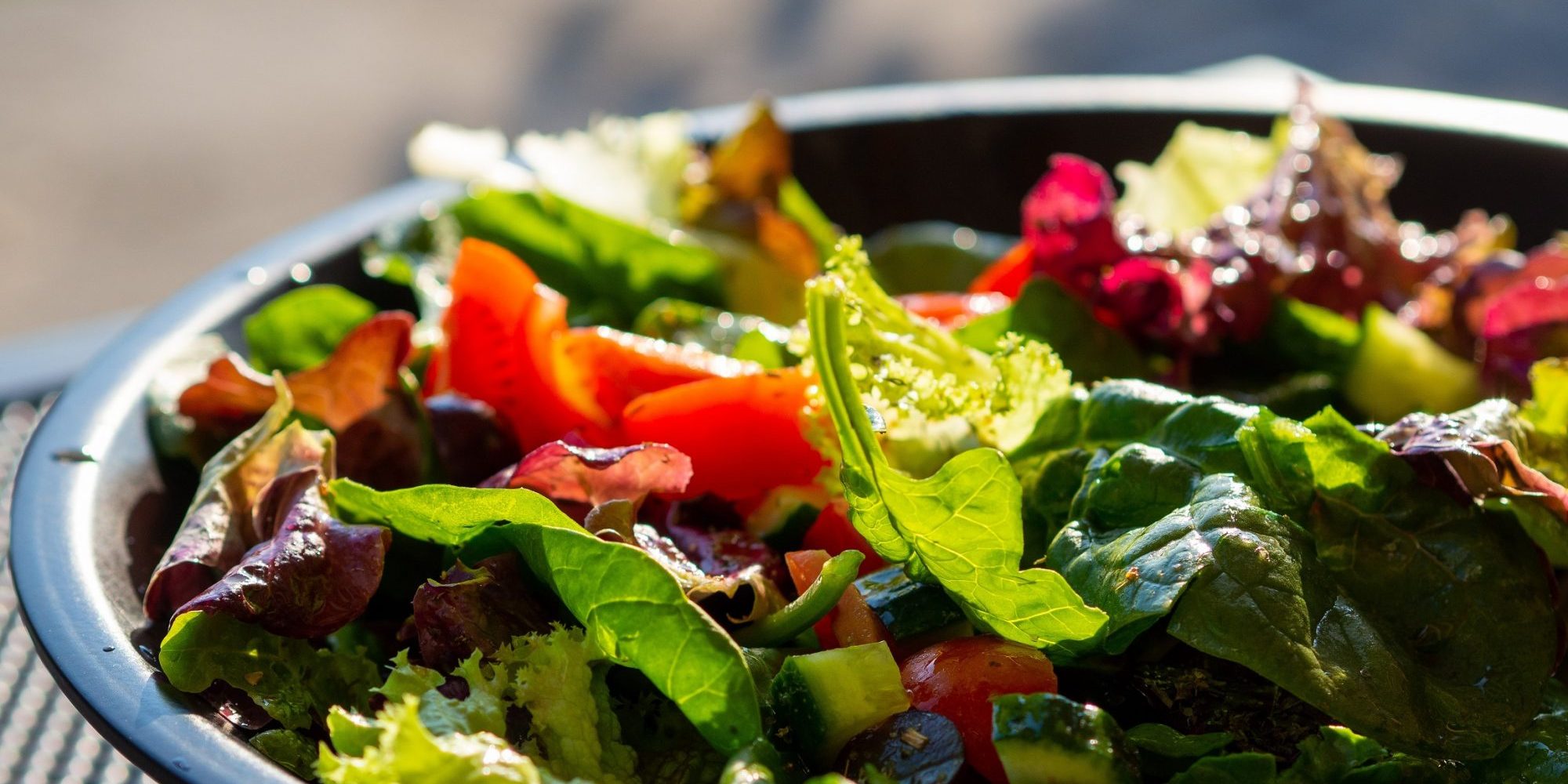 Ταραξάκο, λάπαθο και άλλες πράσινες σαλάτες που έπρεπε να έχεις βάλει στη διατροφή σου καιρό τώρα...