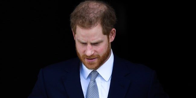 H επιστροφή του «ασώτου»: Ο πρίγκιπας Harry επιστρέφει για σκληρή κουβέντα με τη βασίλισσα