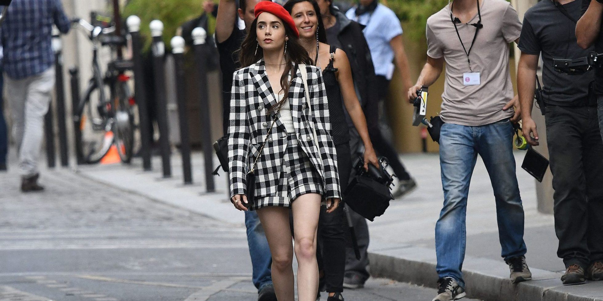 Emily in Paris: Τα ωραιότερα λουκ από την πολυσυζητημένη σειρά των ημερών