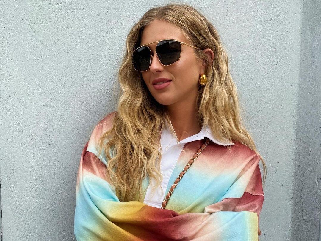 Αυτό είναι το πιο δημοφιλές knit top της σεζόν. Το έχεις;