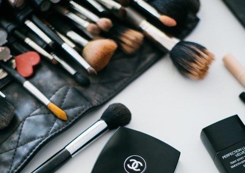 Καλά είναι δυνατόν να μην έχεις αυτά τα πινέλα στο νεσεσέρ σου;