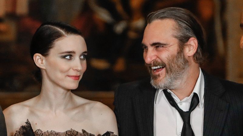 Joaquin Phoenix & Rooney Mara: Μιλάνε πρώτη φορά για τον γιο τους
