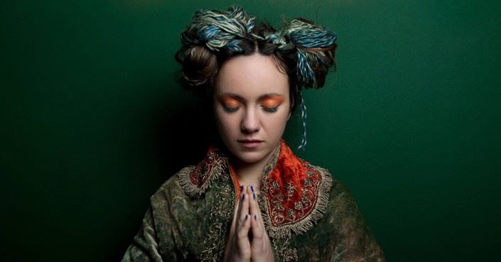 Danai Nielsen: Η dream pop μουσικός και ερμηνεύτρια συστήνεται στο ELLE