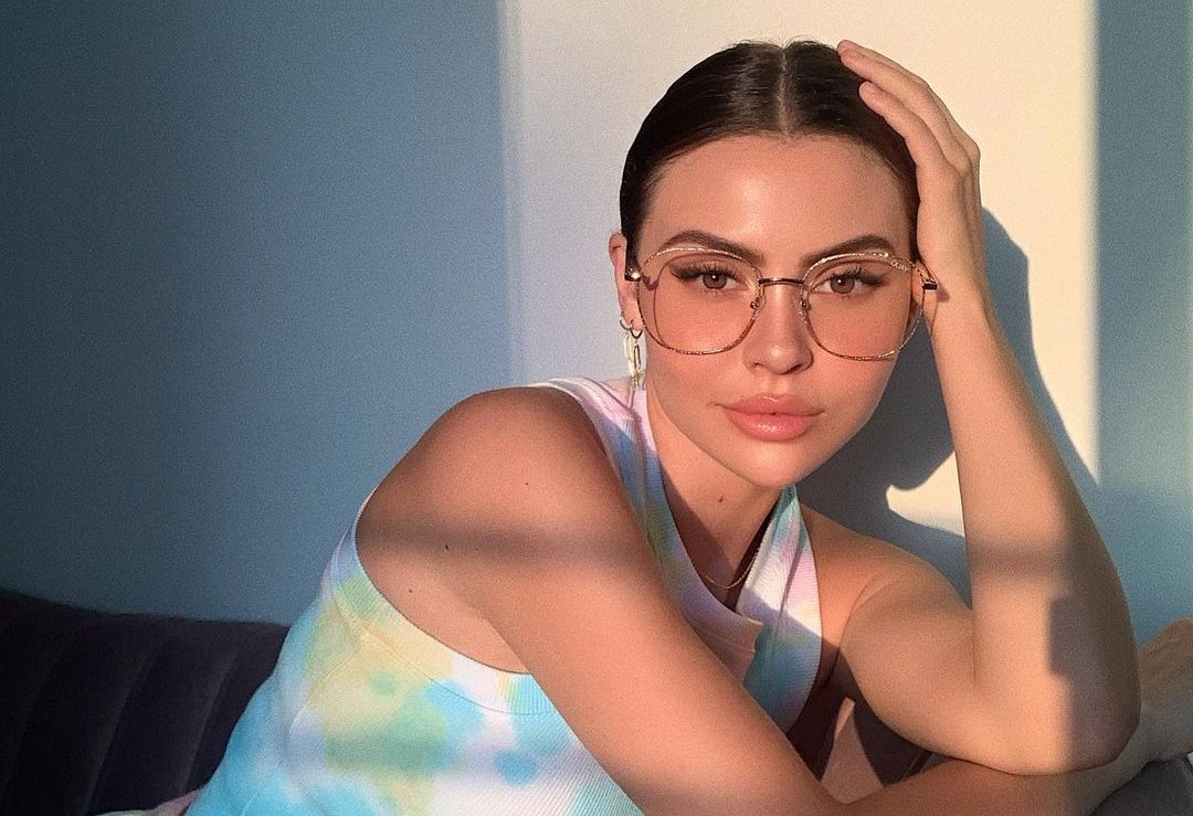 9 (κακές!) συνήθειες που σε κάνουν να δείχνεις μεγαλύτερη