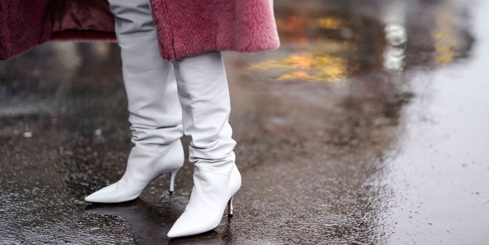 Με αυτές τις ultra stylish μπότες, ξέχνα τα καλσόν!