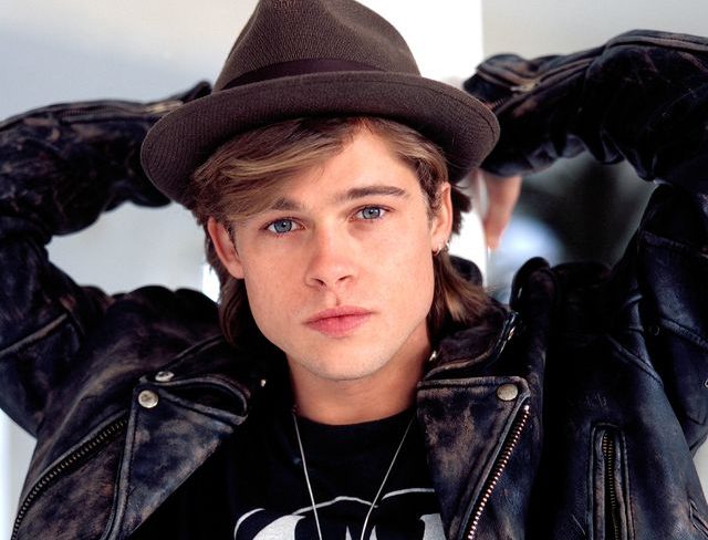 15 retro φωτογραφίες του Brad Pitt σε περίπτωση που η μέρα σου δεν ξεκίνησε και τόσο καλά (καλή απόλαυση!)