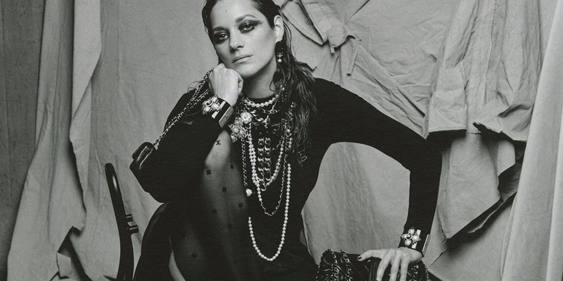 Η ακαταμάχητη Marion Cotillard μιλά αποκλειστικά στο ELLE