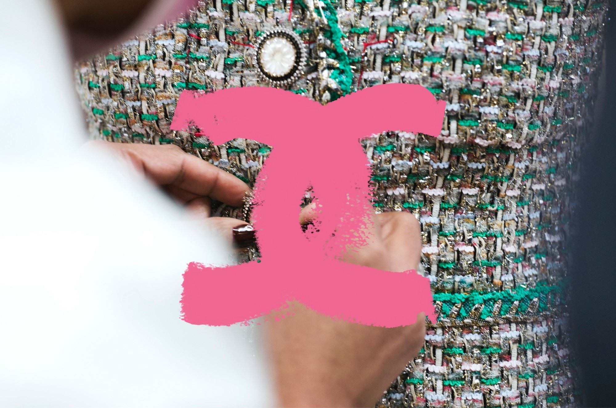 Το Haute Couture show του οίκου Chanel θύμιζε μια ονειρεμένη, γαμήλια τελετή στην εξοχή