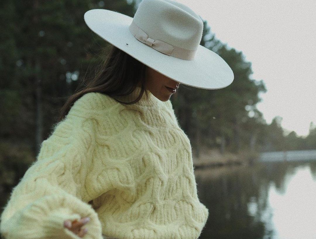 Cable Knit Lovers: Τα πλεκτά με τις πλεξούδες είναι τα δικά μας αγαπημένα. Συμφωνείς;
