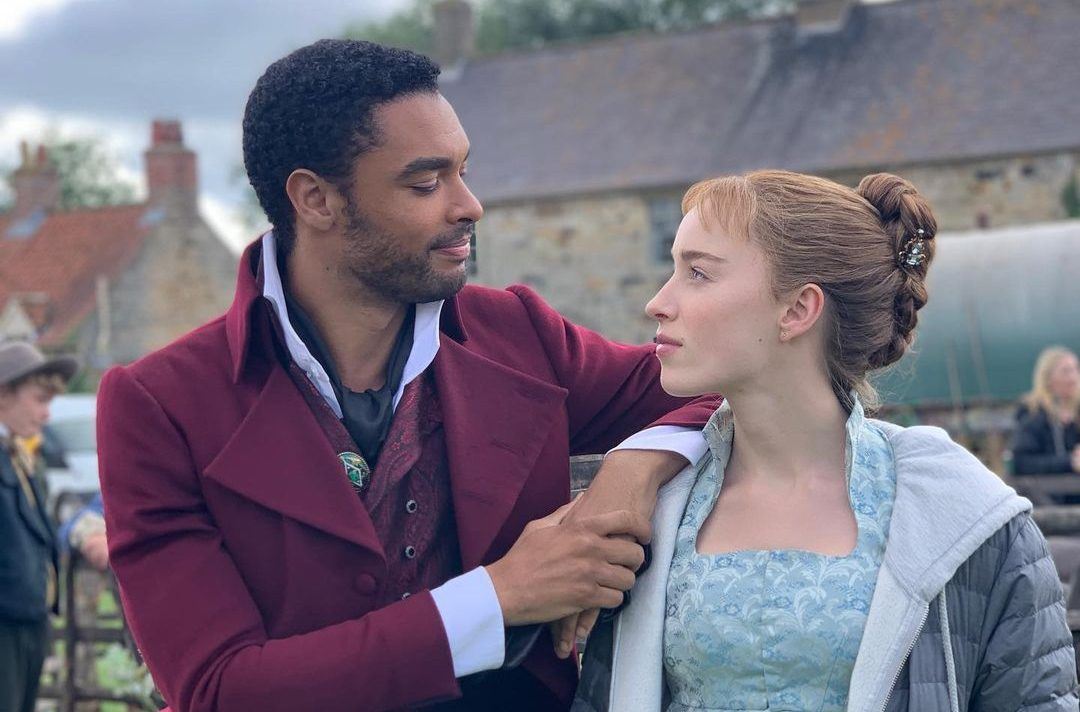 Γιατί όλοι μιλούν για τη σειρά Bridgerton του Netflix;