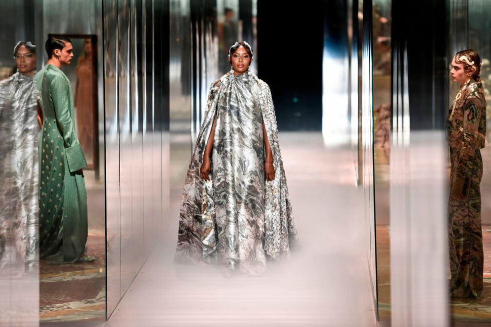 Η Haute Couture Week SS21 είναι εδώ κι εμείς την παρακολουθούμε από την πρώτη σειρά
