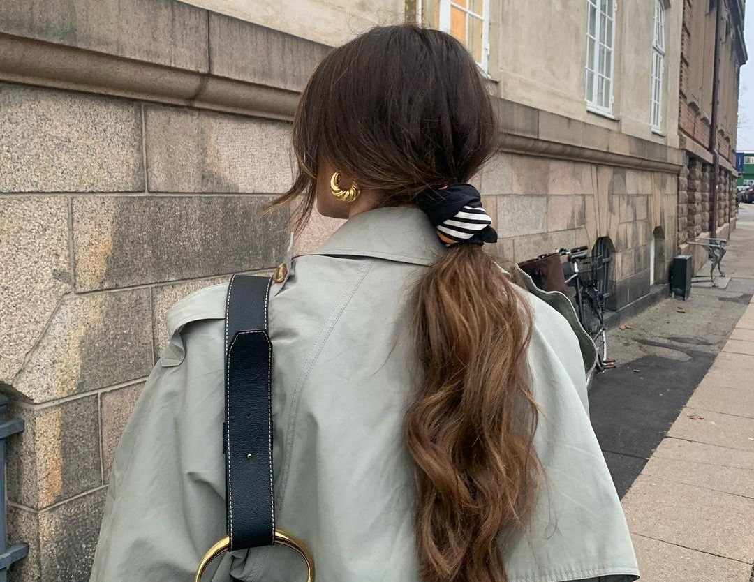 Έχεις μακριά μαλλιά; 5 hairstyles που πρέπει να δοκιμάσεις μέσα στην εβδομάδα