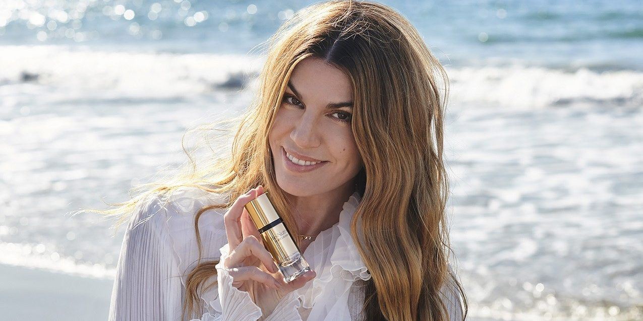Γνώρισε την Bianca Brandolini, νέα μούσα της Estée Lauder