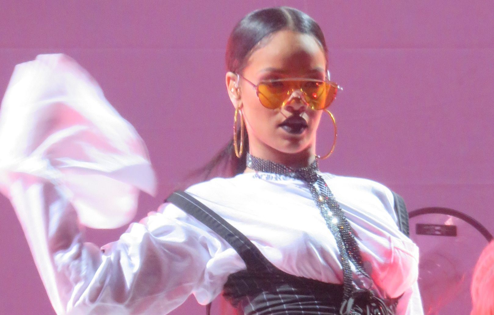8 well-being κανόνες που ακολουθεί πιστά η Rihanna