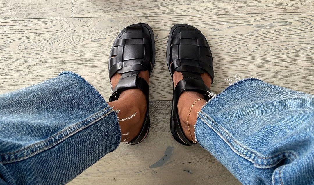 Fisherman Sandals: Πόσο έτοιμη νιώθεις να φορέσεις το πιο ενδιαφέρον shoe trend της Άνοιξης;