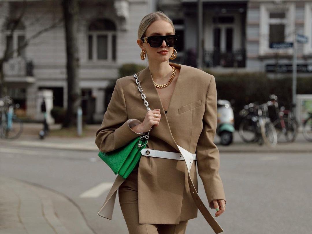 10 ελαφριά σακάκια για αβίαστα chic εμφανίσεις που μαγνητίζουν τα βλέμματα
