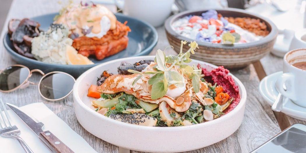 3 πανεύκολες Vegan συνταγές για μια απολαυστική Τσικνοπέμπτη χωρίς κρέας (ναι, γίνεται!)