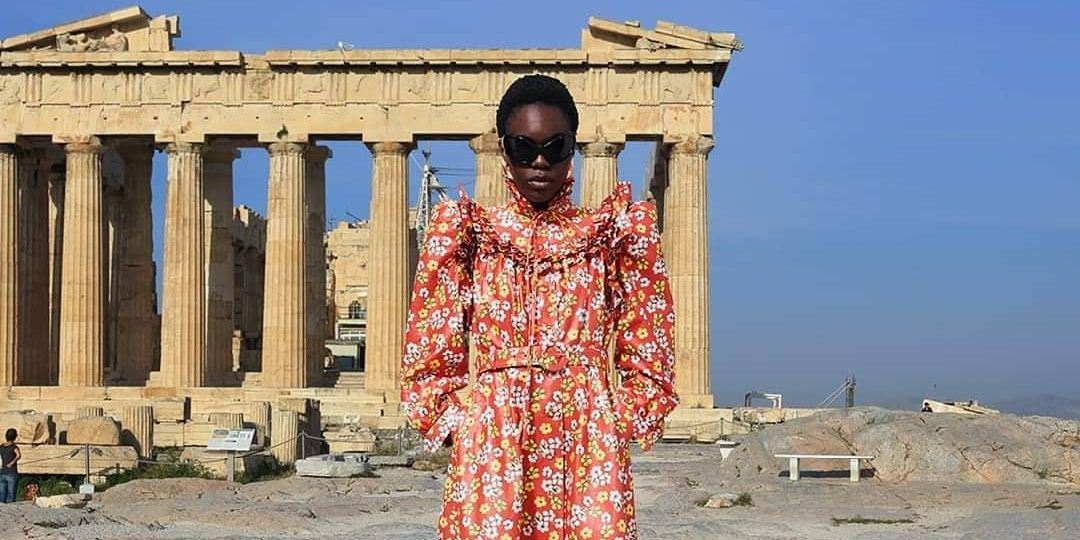 Η Pre-Fall 2021 συλλογή της Balenciaga φωτογραφίζεται με φόντο τα πιο δημοφιλή αξιοθέατα του κόσμου (ανάμεσά τους κι η Ακρόπολη)