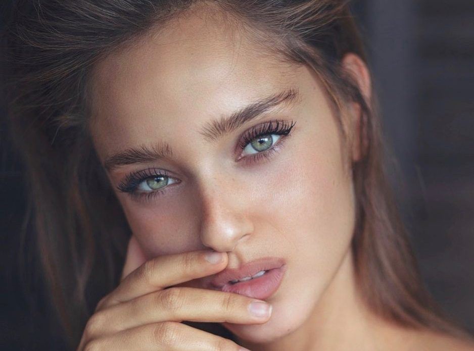 Eyelash Extensions: 2 τρόποι για να τα αφαιρέσεις μόνη σου στο σπίτι χωρίς παράπλευρες απώλειες