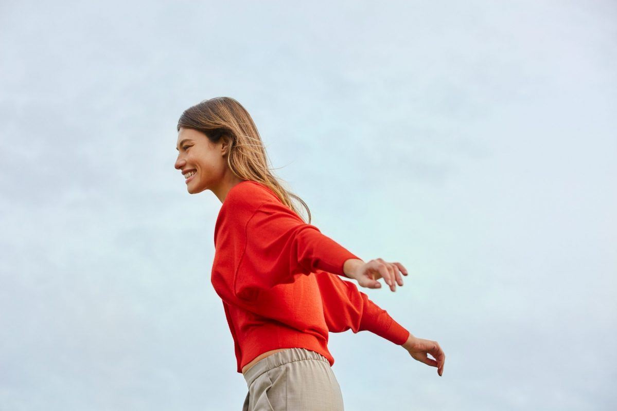 Το Ultralight Cashmere από τη Falconeri κυκλοφορεί σε νέα απίστευτα χρώματα