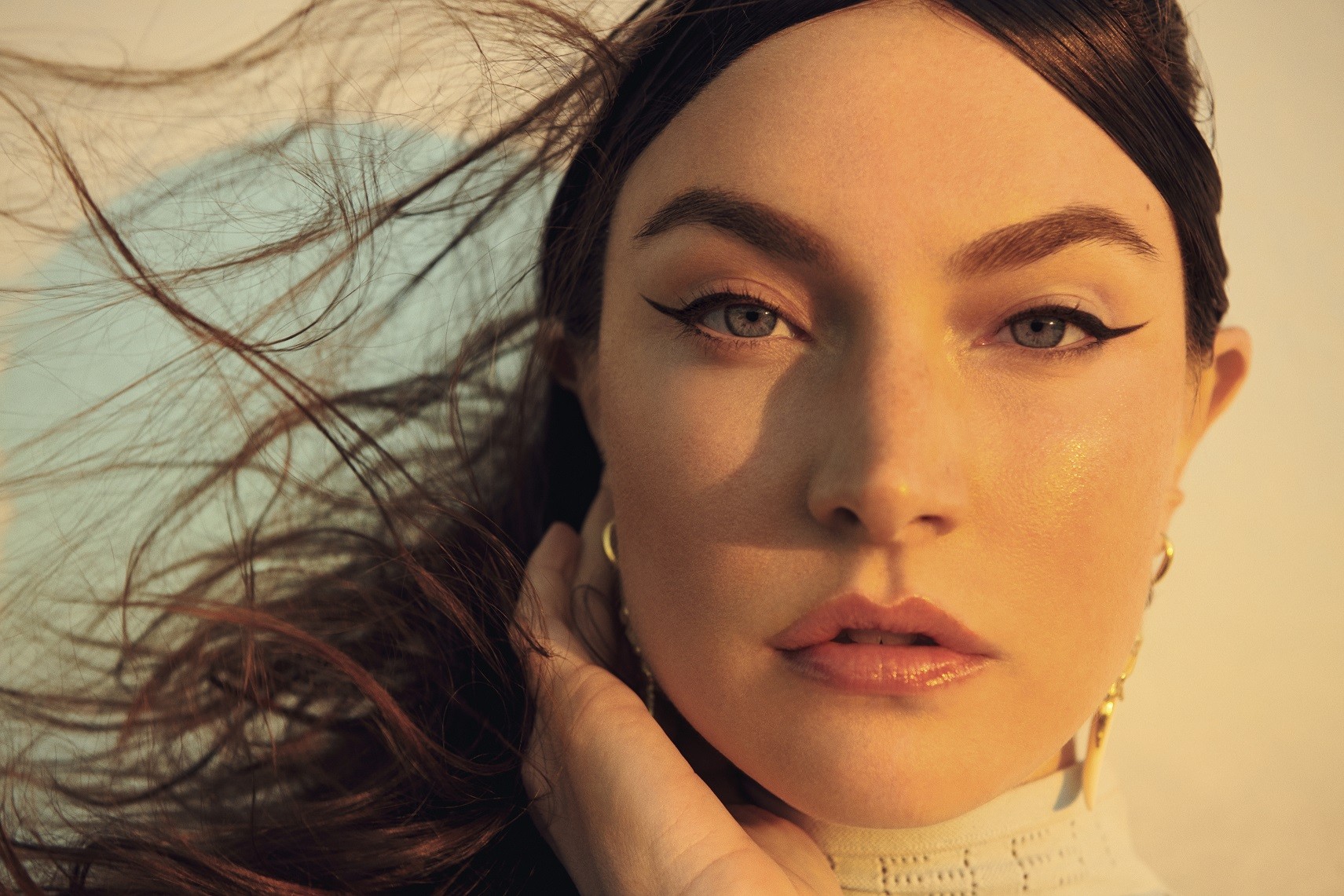 Έλαιο καμέλιας: Το πανίσχυρο συστατικό που μας ομορφαίνει