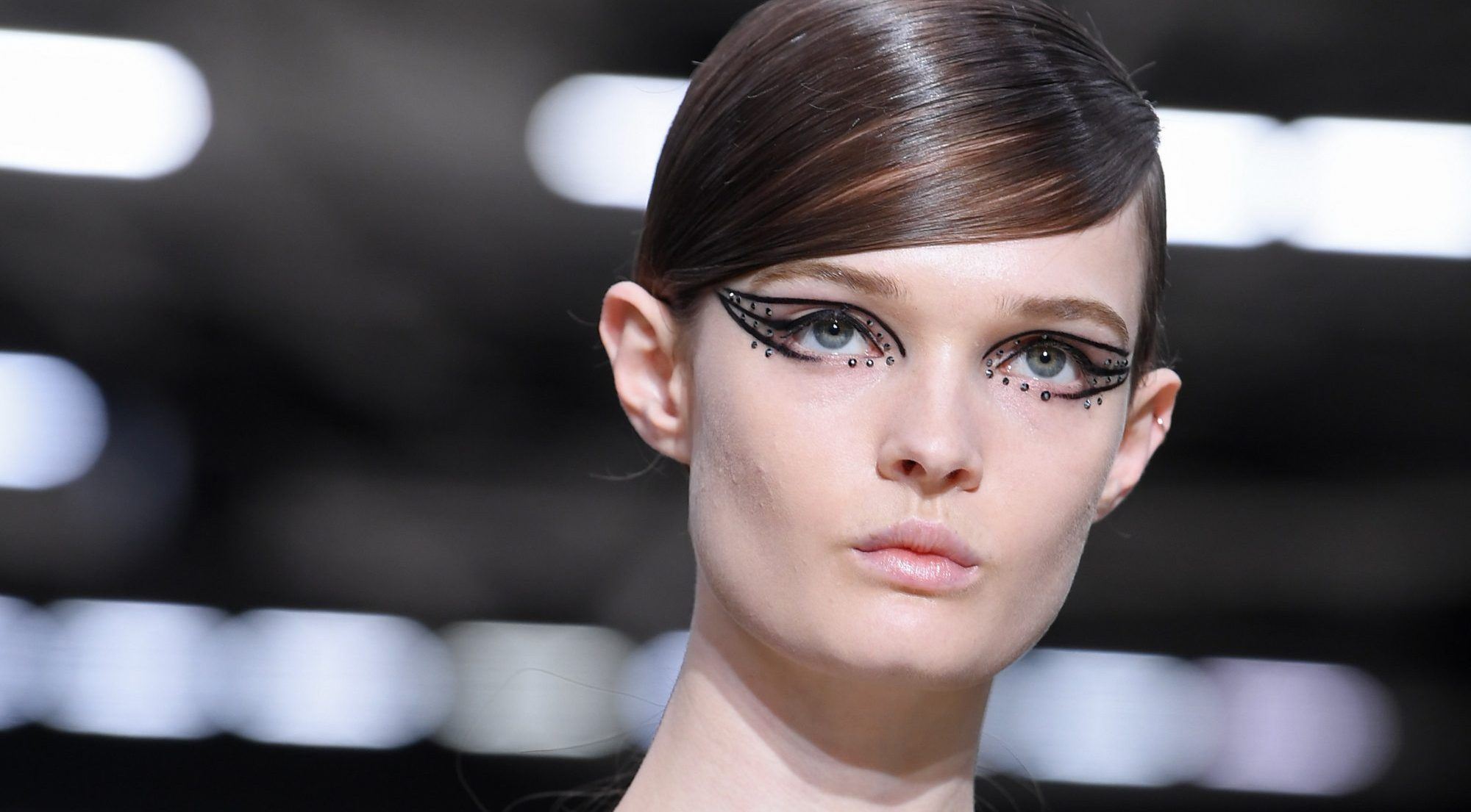 Mod Makeup: Τo πιο hot eye-look των 60s επιστρέφει δυναμικά