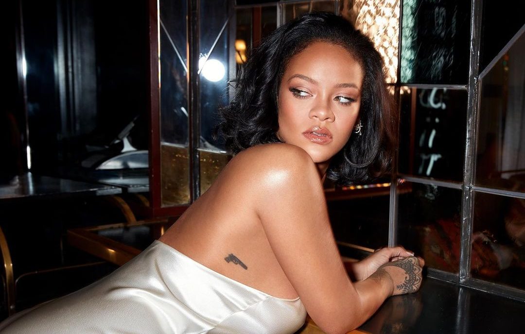 Αυτό είναι το νέο hair look της Rihanna (κι είναι τέλειο!)