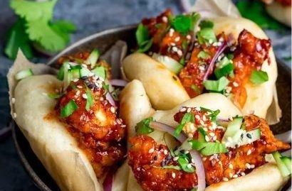 Bao burger με φιλετάκια κοτόπουλου και σάλτσα teriyaki