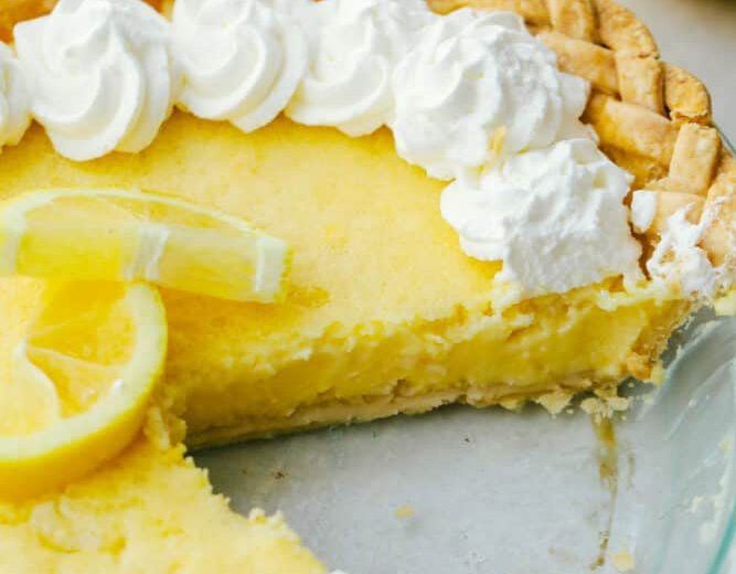 Αυτή είναι η πιο λαχταριστή lemon pie που δοκιμάσαμε τελευταία
