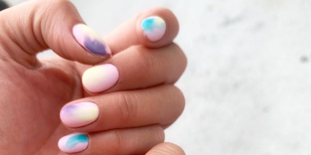 Tο επόμενο μανικιούρ μας θα είναι... tie dye!