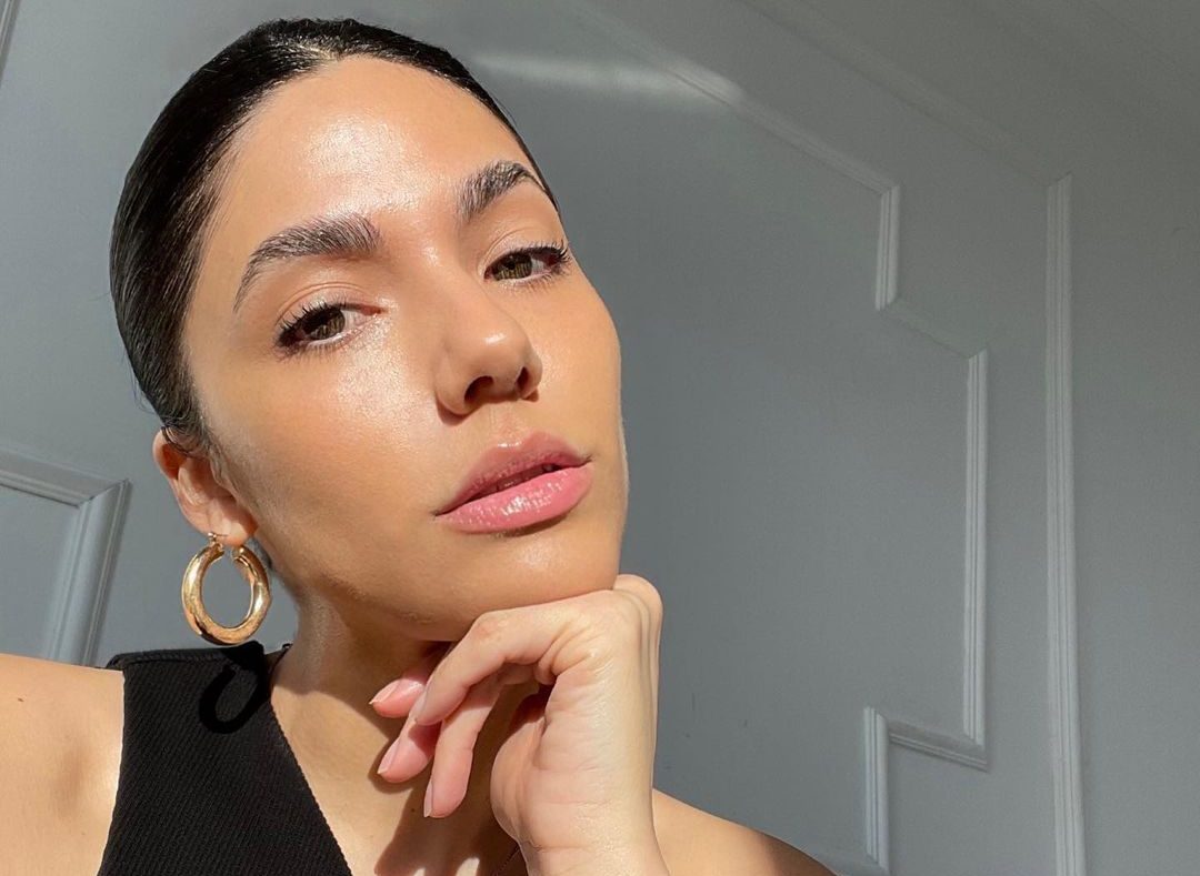 Περιποίηση προσώπου: 4+1 κανόνες ομορφιάς για υπέροχο δέρμα το καλοκαίρι