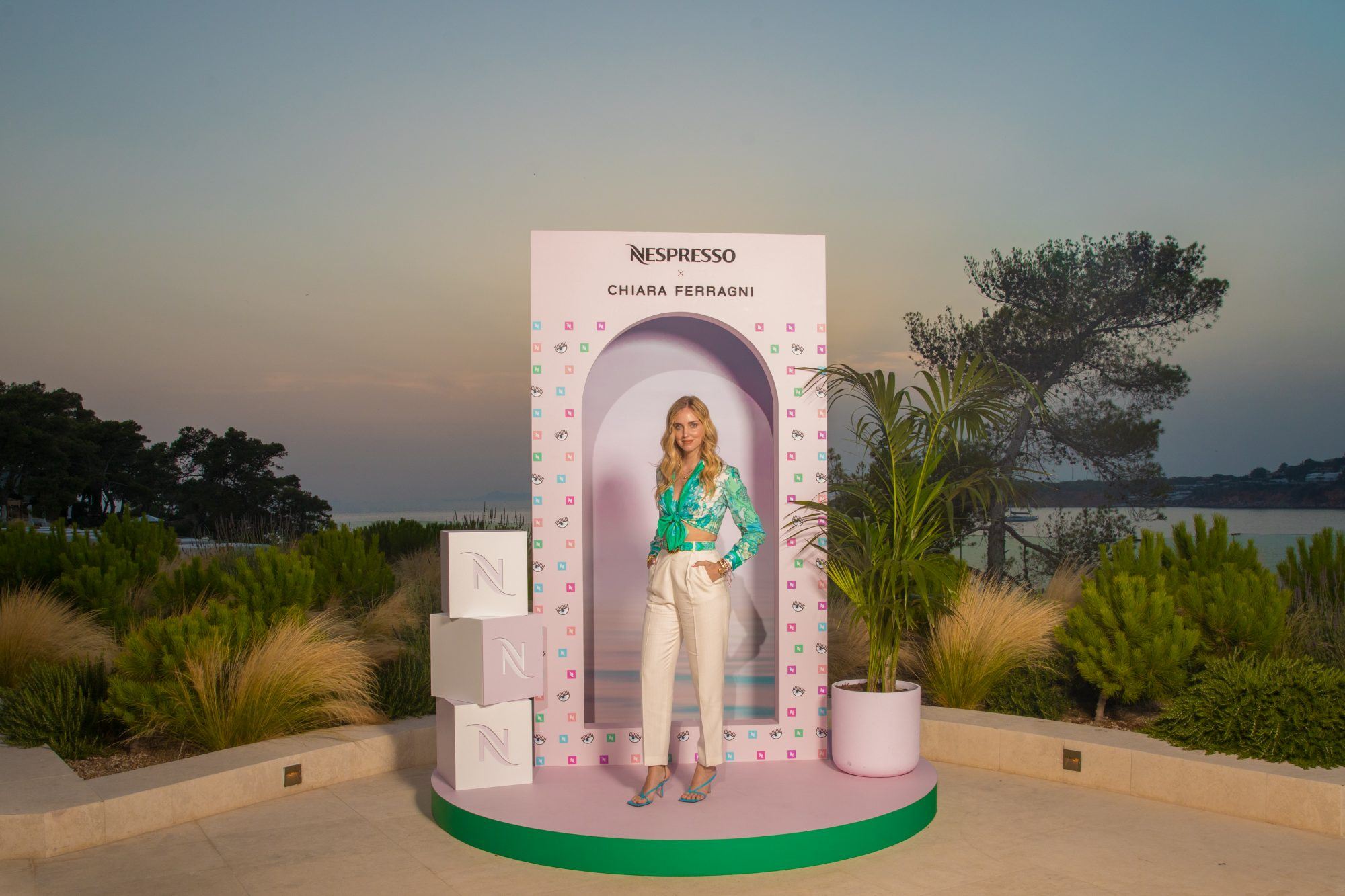 H Chiara Ferragni στην Ελλάδα χάρη στην απολαυστική της συνεργασία με τη Nespresso