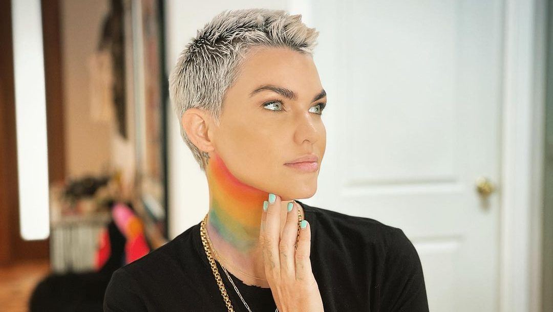 Pride Month 2021: 7 celebrities που υποστηρίζουν δημόσια την LGBTQ+ κοινότητα